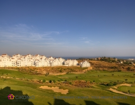 Costa del Sol A Estepona, au bord d'un magnifique terrain de golf, appartements à partir de 103 390 € seulement ! Cikonio