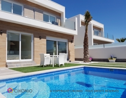 Costa Blanca San Pedro del Pinatar: maginifiques villas 3 chambres modernes avec piscine privée. Cikonio